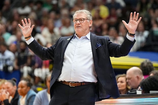 Geno Auriemma, UConn