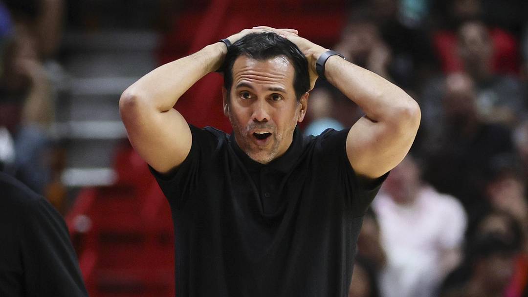Miami Heat head coach Erik Spoelstra reacts (Mandatory Credit: Sam Navarro-Imagn Images)