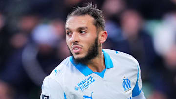 Amine Gouiri est titulaire.