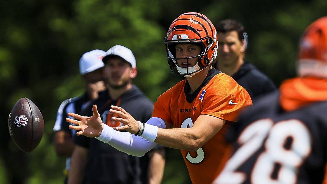 Jun 16, 2026; Cincinnati, OH, USA; Cincinnati Bengals quarterback Joe Burrow (9) snaps the ball during minicamp at Kettering Health Practice Fields. Mandatory Credit: Katie Stratman-Imagn Images Jun 16, 2026; Cincinnati, OH, USA; Cincinnati Bengals quarterback Joe Burrow (9) snaps the ball during minicamp at Kettering Health Practice Fields. Mandatory Credit: Katie Stratman-Imagn Images