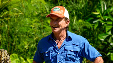 “Act One of a Horror Film” – SURVIVOR. Pictured (L-R): Jeff Probst. Photo: Robert Voets/CBS ©2025 CBS Broadcasting, Inc. All Rights Reserved.