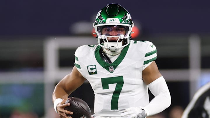 New York Jets quarterback Justin Fields