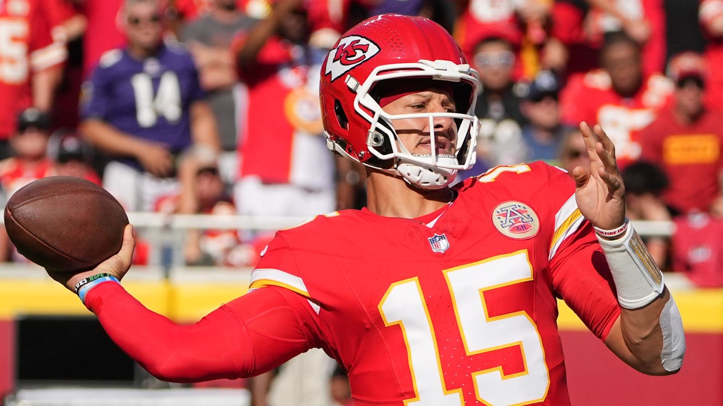 Chiefs Mahomes Prepare for Jaguars Defensive Challenge on Monday Night Football
