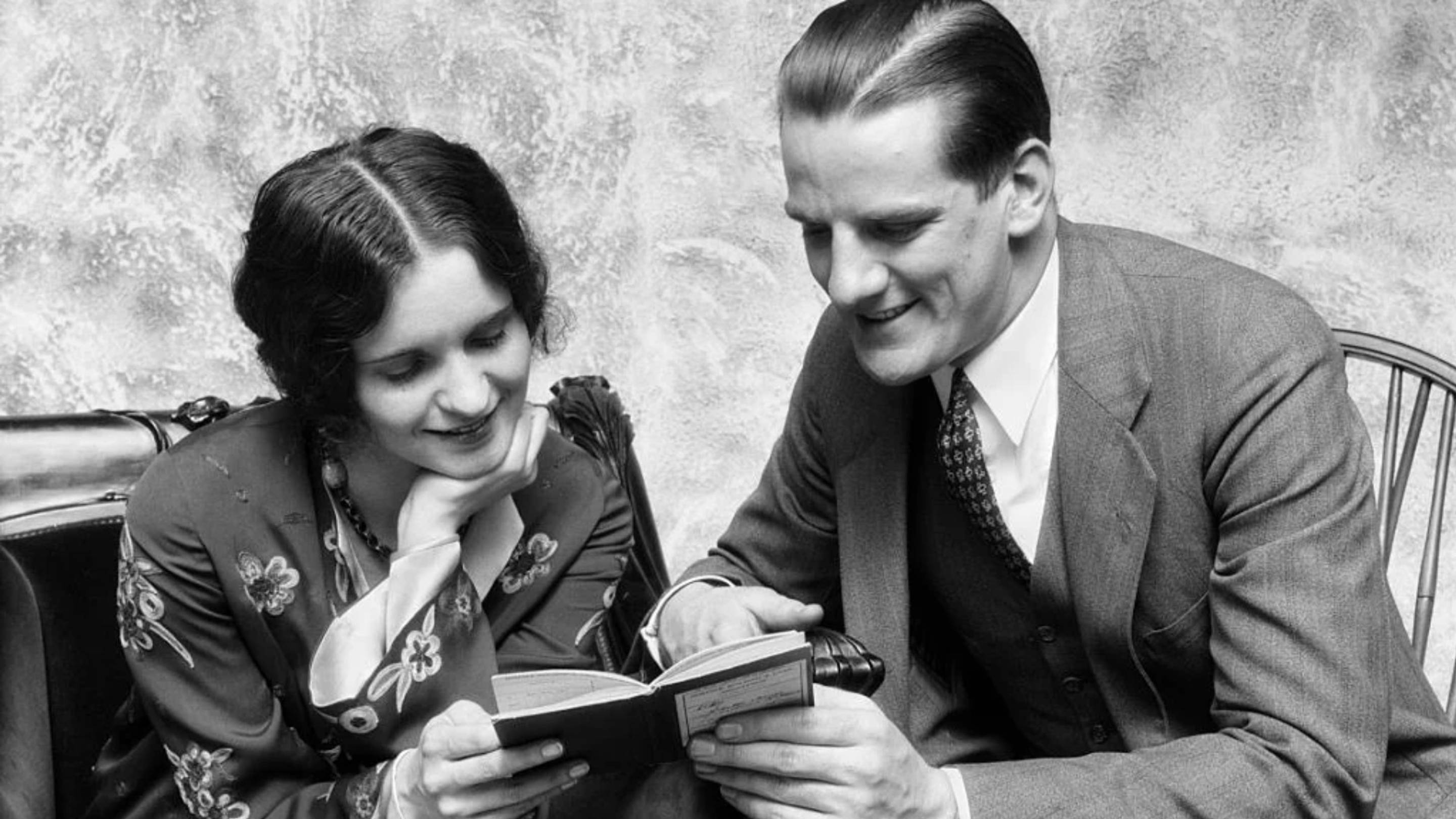 Before Swipes and Screens: How Folks Dated 100 Years Ago