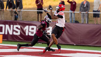 South Dakota wide receiver Larenzo Fenner (1)