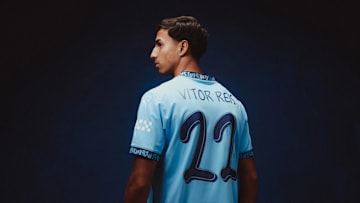 Vitor Reis deixou o Palmeiras como zagueiro mais caro do futebol brasileiro