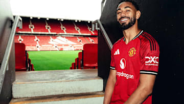 Matheus Cunha será o camisa 10 do Manchester United na temporada 2025/26