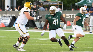 DeShawn Lynch was a fairly mobile defensive lineman for Sacramento State.