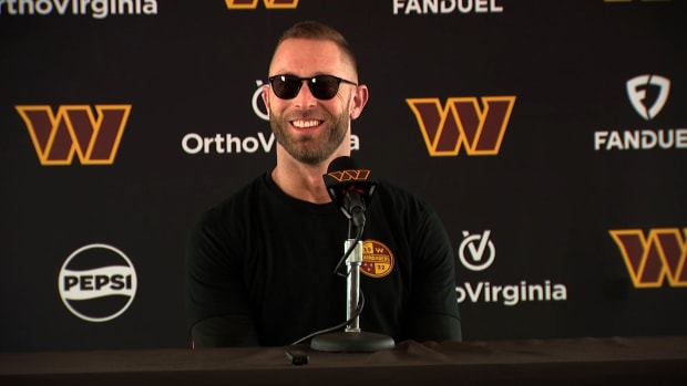 Washington Commanders offensive coordinator Kliff Kingsbury.