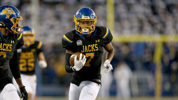South Dakota State cornerback Dalys Beanum