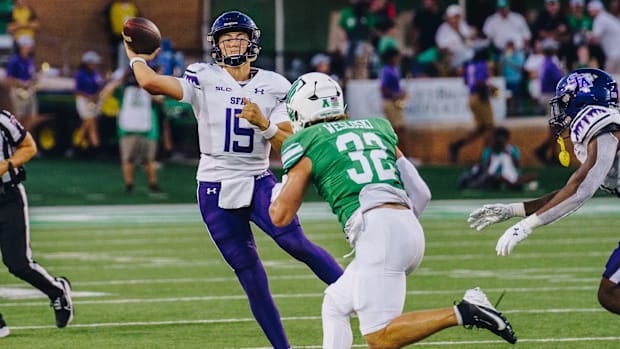 Stephen F. Austin quarterback Sam Vidlak