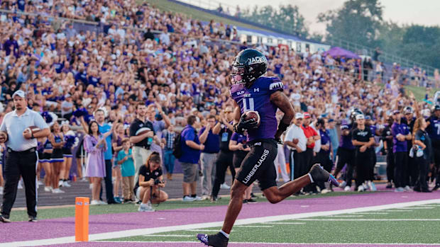 Stephen F. Austin wide receiver Kylon Harris