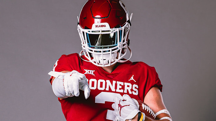 Oklahoma tight end Kaden Helms