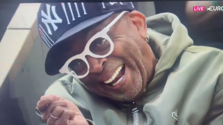 Spike Lee imitates Carlos Alcaraz at the French Open.