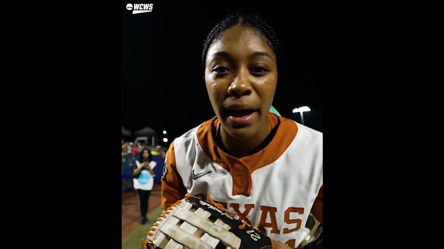 Kayden Henry sends a message after Texas’ Game 1 win at WCWS. | @NCAASoftball / X
