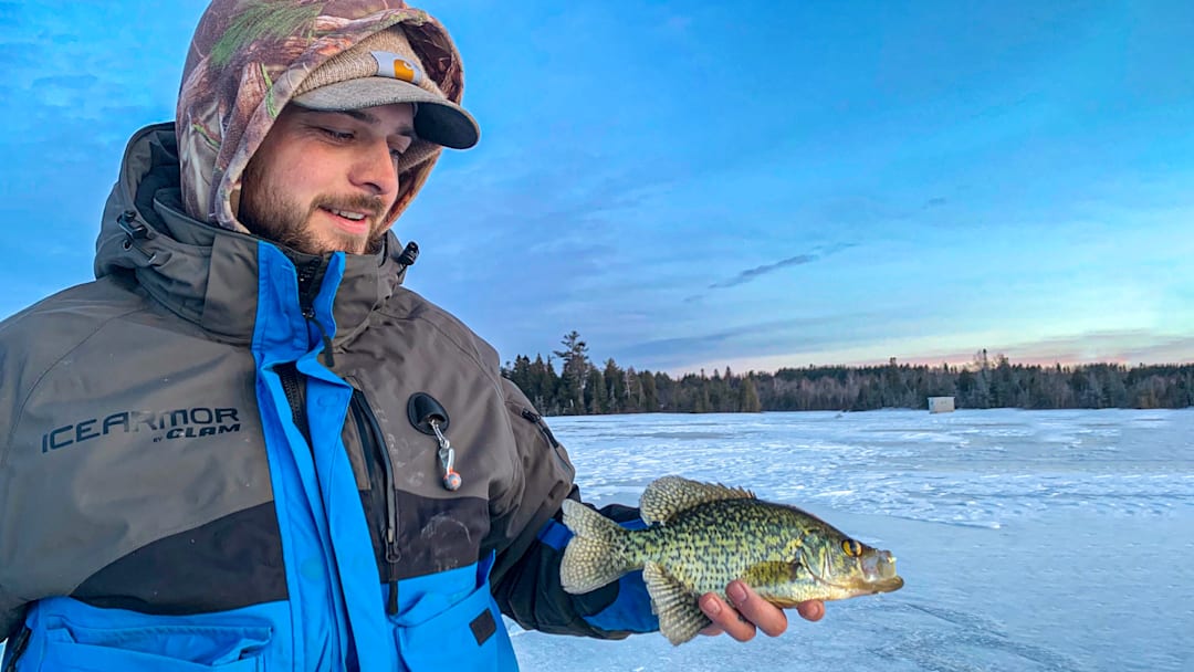 Fish sometimes get sluggish and are slow to bite in winter. Pay attention to their reaction and mix up your jigging to trigger fish to bite.