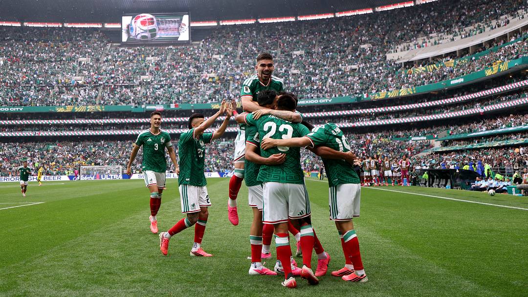 Mexico won its first game of the World Cup in convincing fashion.