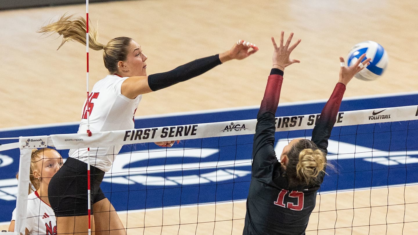 Nebraska Never Trails Washington in Efficient Sweep