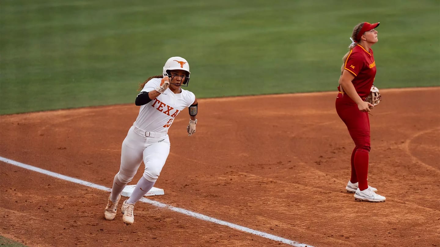 Texas Softball Star Mia Scott Joins Athletes Unlimited Pros