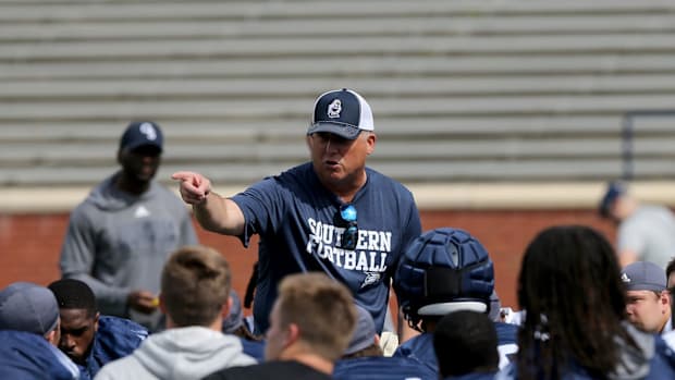 USC Trojans Lincoln Riley Georgia Southern Coach Clay Helton Los Angeles Memorial Coliseum Injury Updates Jahkeem Stewart