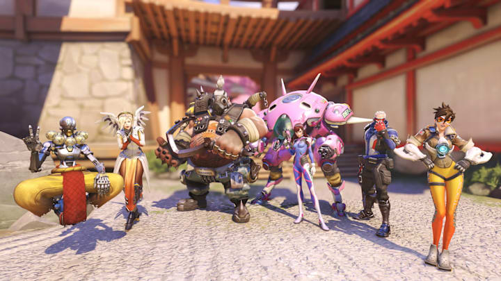 The roster of Overwatch standing in a line
