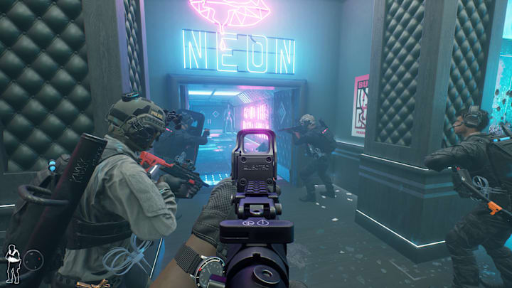 Five SWAT stack up on a nightclub door in Ready or Not