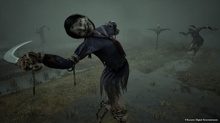 A monster scarecrow in Silent Hill f in a foggy field filled with scarecrows