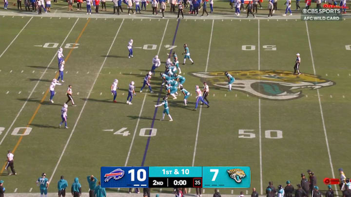 The Jaguars hustled to the line to try and spike the ball and set up a field goal. Did they get there in time?