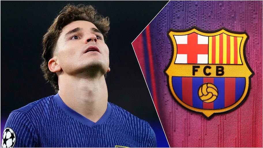 Julián Alvarez (left) and the Barcelona badge.