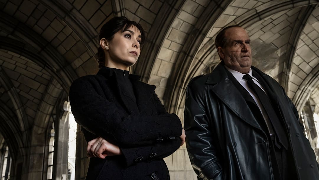 Cristin Milioti as Sofia Falcone and Colin Farrell as Oz Cobb in The Penguin