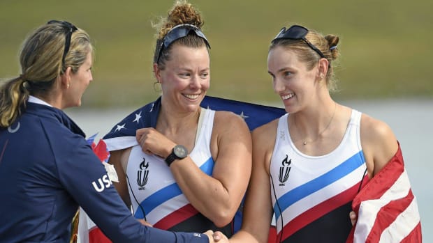 Jessica Thoennes and Azja Czajkowski after winning the women's pairs 