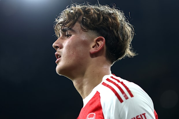 แม็กซ์ ดาวแมนลงสนามให้อาร์เซนอล แม็กซ์ ดาวแมนลงสนามให้อาร์เซนอล