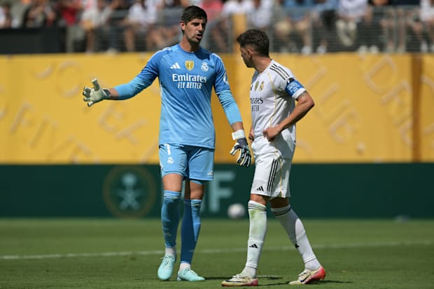 ธิโบต์ คูร์ตัวส์ (ซ้าย) และ เฟเดริโก บัลเบร์เด