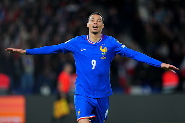 ฮูโก้ เอกิติเก้ ฉลองให้กับฝรั่งเศส