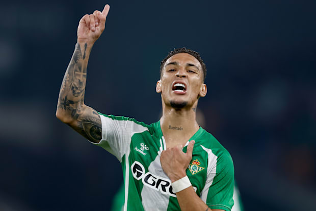 อันโตนี่ฉลอง อันโตนี่ฉลอง