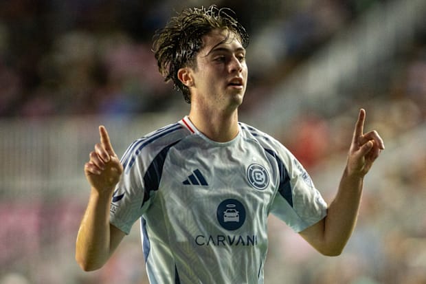 Brian Gutiérrez celebrating.