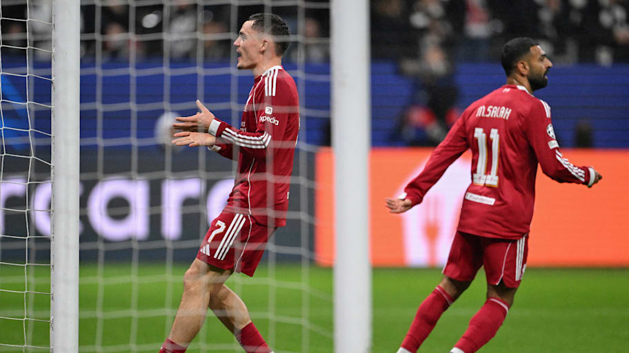 Florian Wirtz (left) and Mohamed Salah.