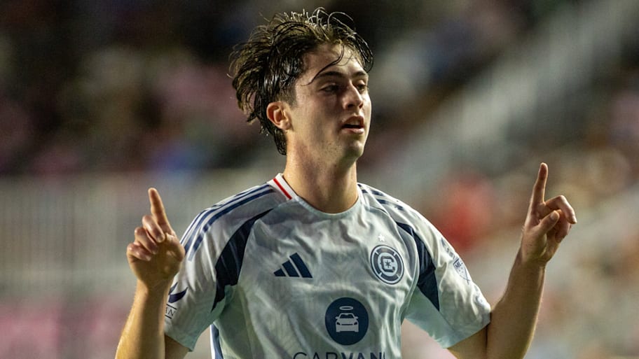 Brian Gutiérrez celebrating.