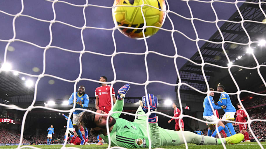 Alisson (bottom) on his bottom.