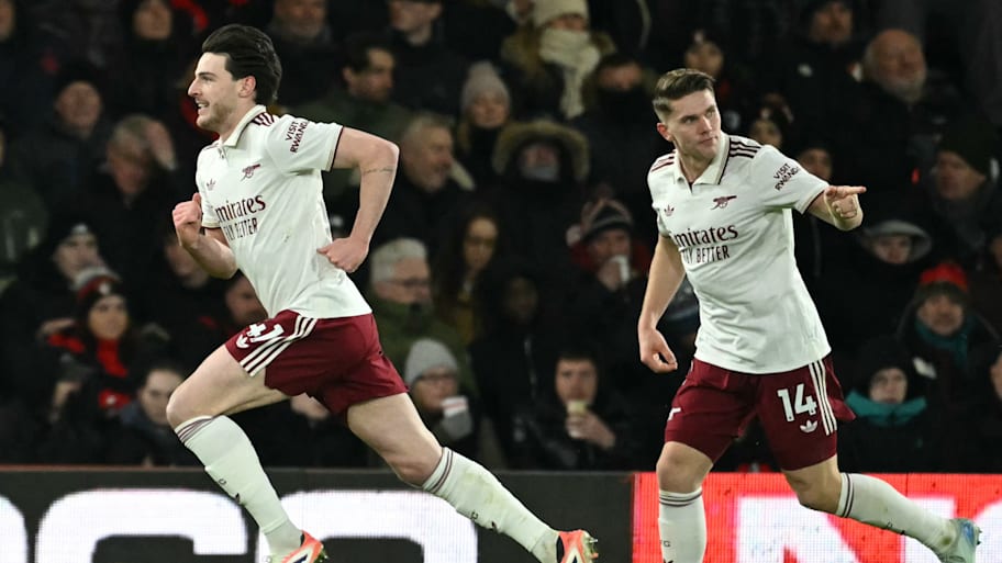 Declan Rice (left) running away from Viktor Gyökeres.