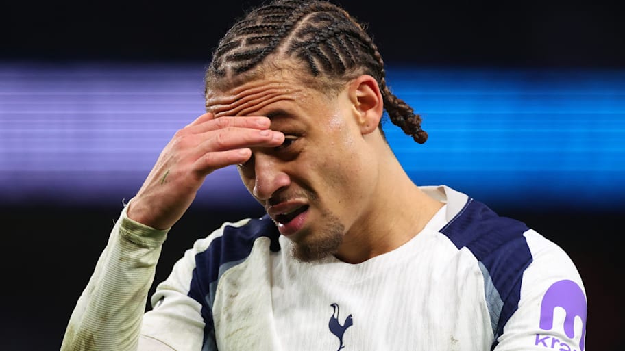 Xavi Simons looking pained.