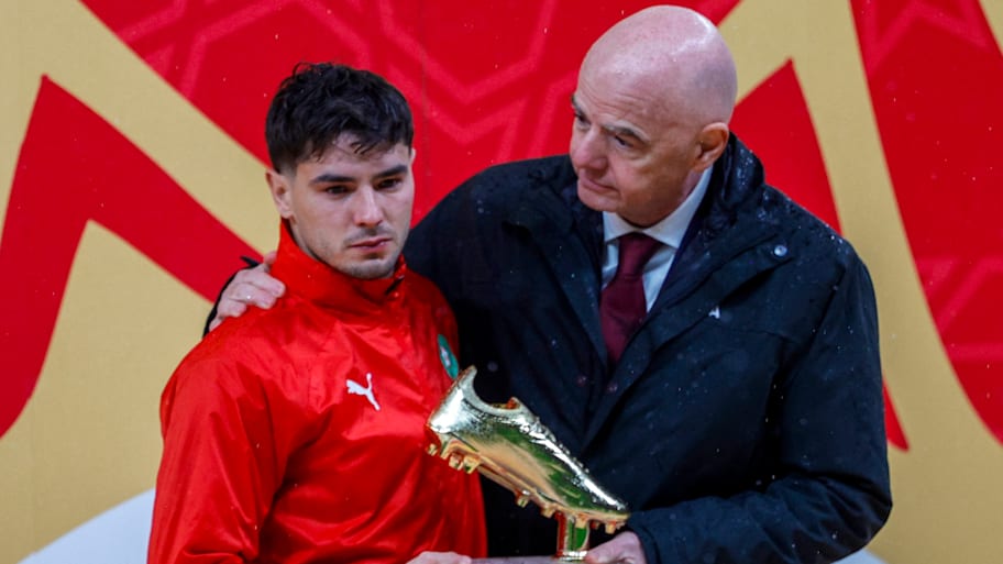 Brahim Díaz (left) and FIFA President Gianni Infantino.