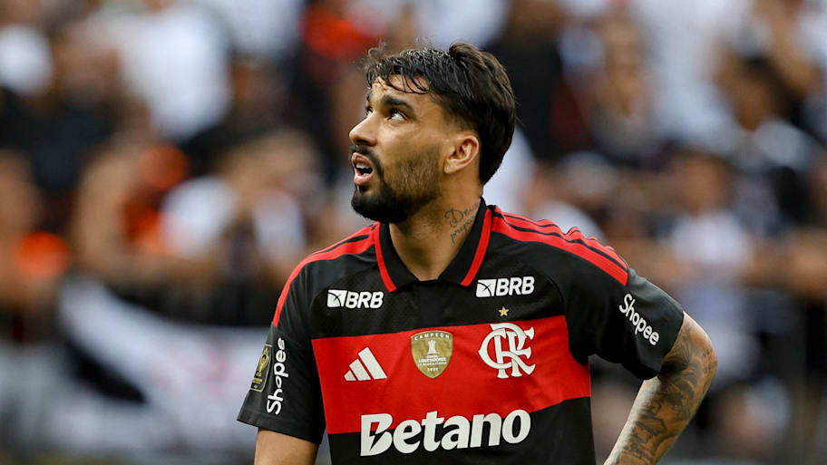 Lucas Paquetá in action for Flamengo.