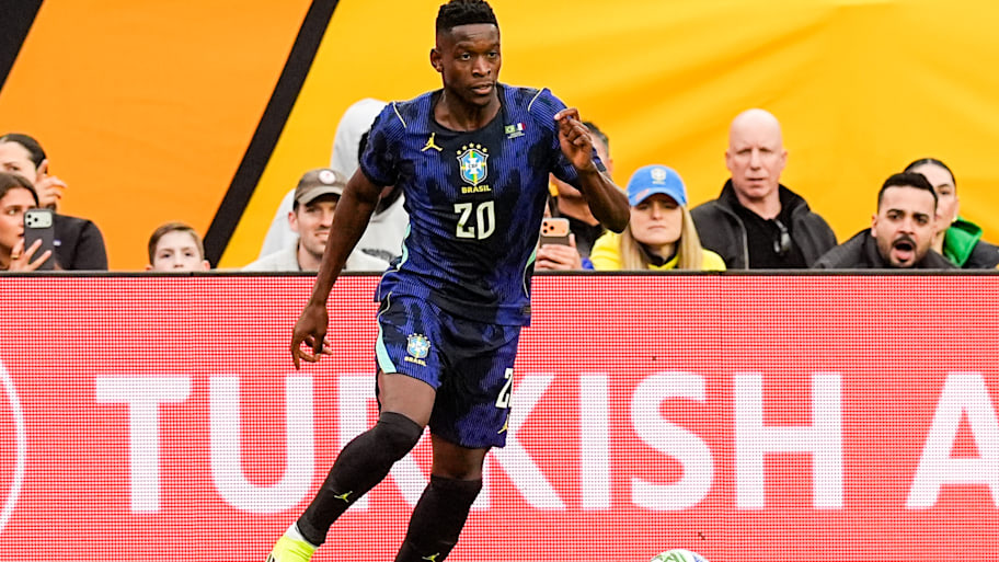 Luiz Henrique in action for Brazil.