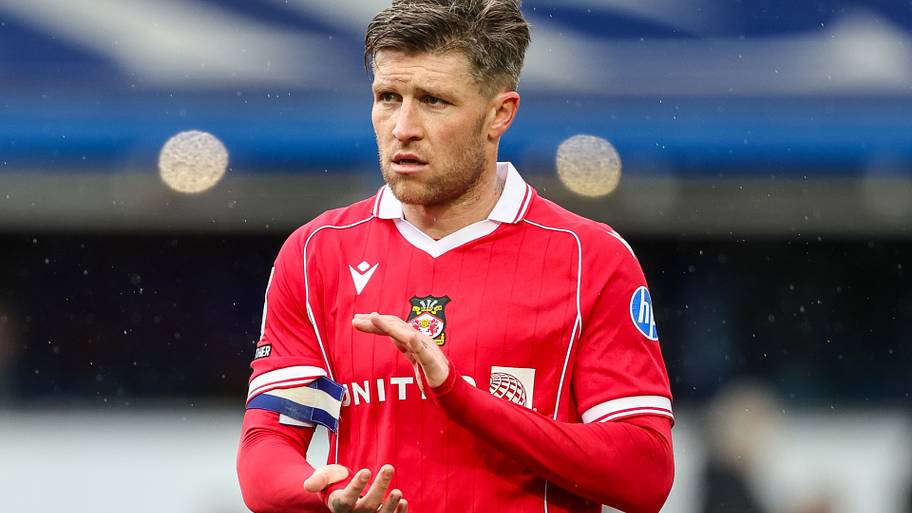 Josh Windass clapping.