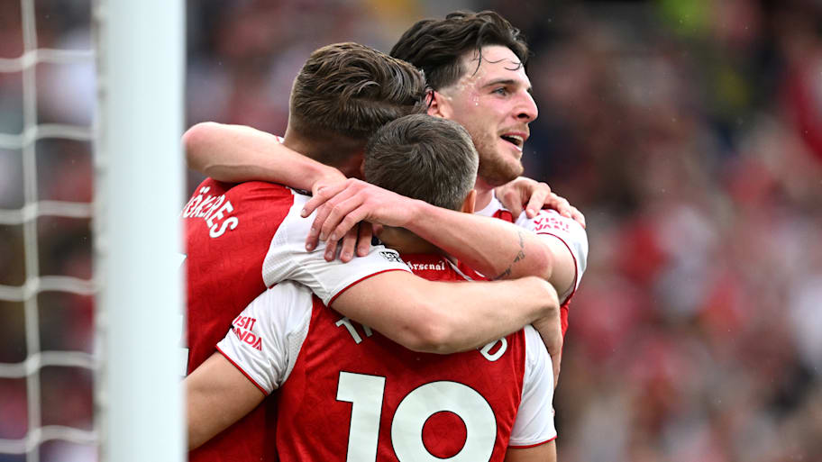 Declan Rice (right) celebrating with Viktor Gyökeres (left) and Leandro Trossard.