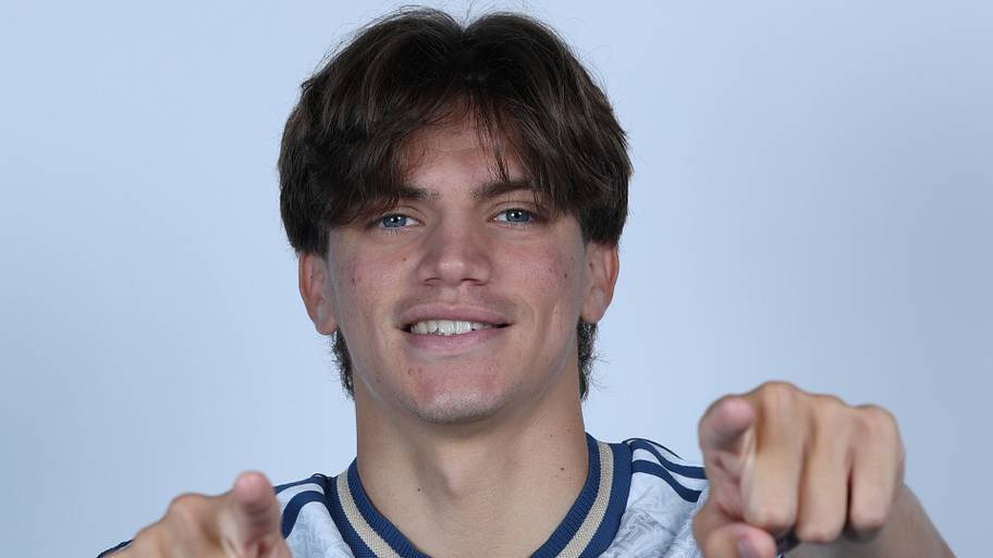 Marco Palestra pointing.