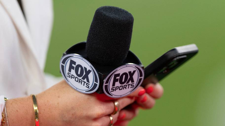 Fox Sports mic.