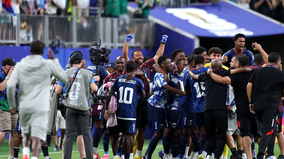 Cabo Verde celebrating.