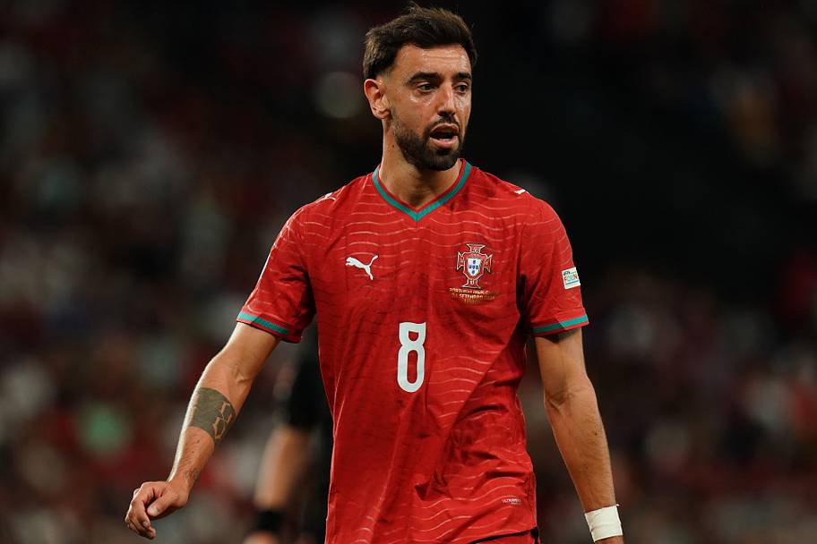Bruno Fernandes walking.